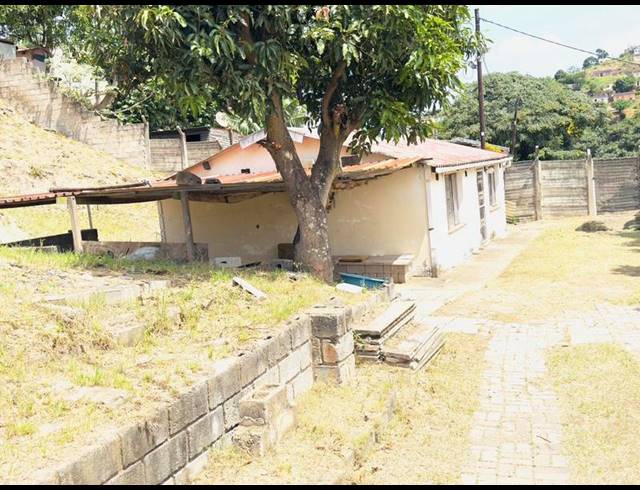 2 BEDROOM HOUSE FOR SALE IN UMLAZI Q